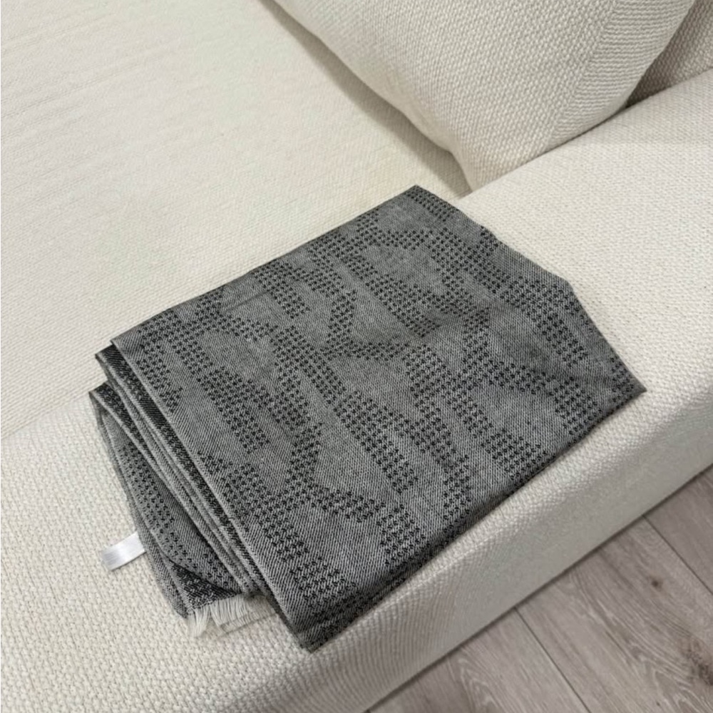Michael Kors Gray scarf